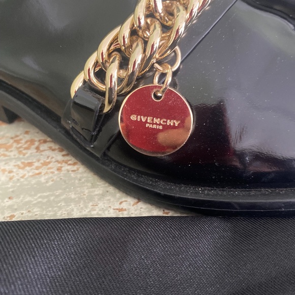 Givenchy Chain Leather Chelsea Boot - Picture 3 of 6